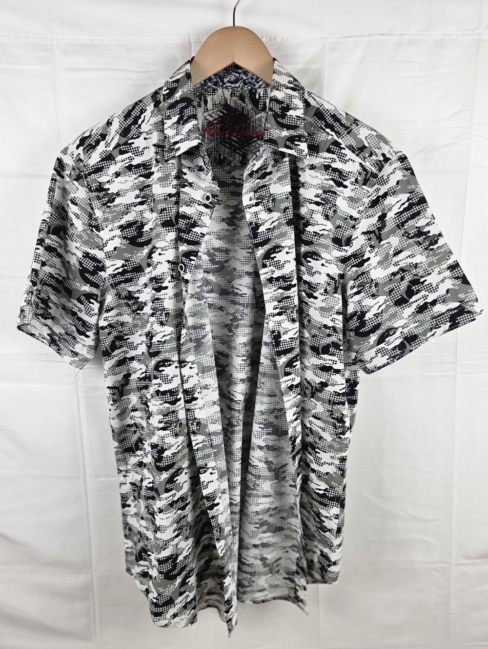 Robert Graham Edmonds Camo Shirt Mens Medium White Short Sleeve Button Up